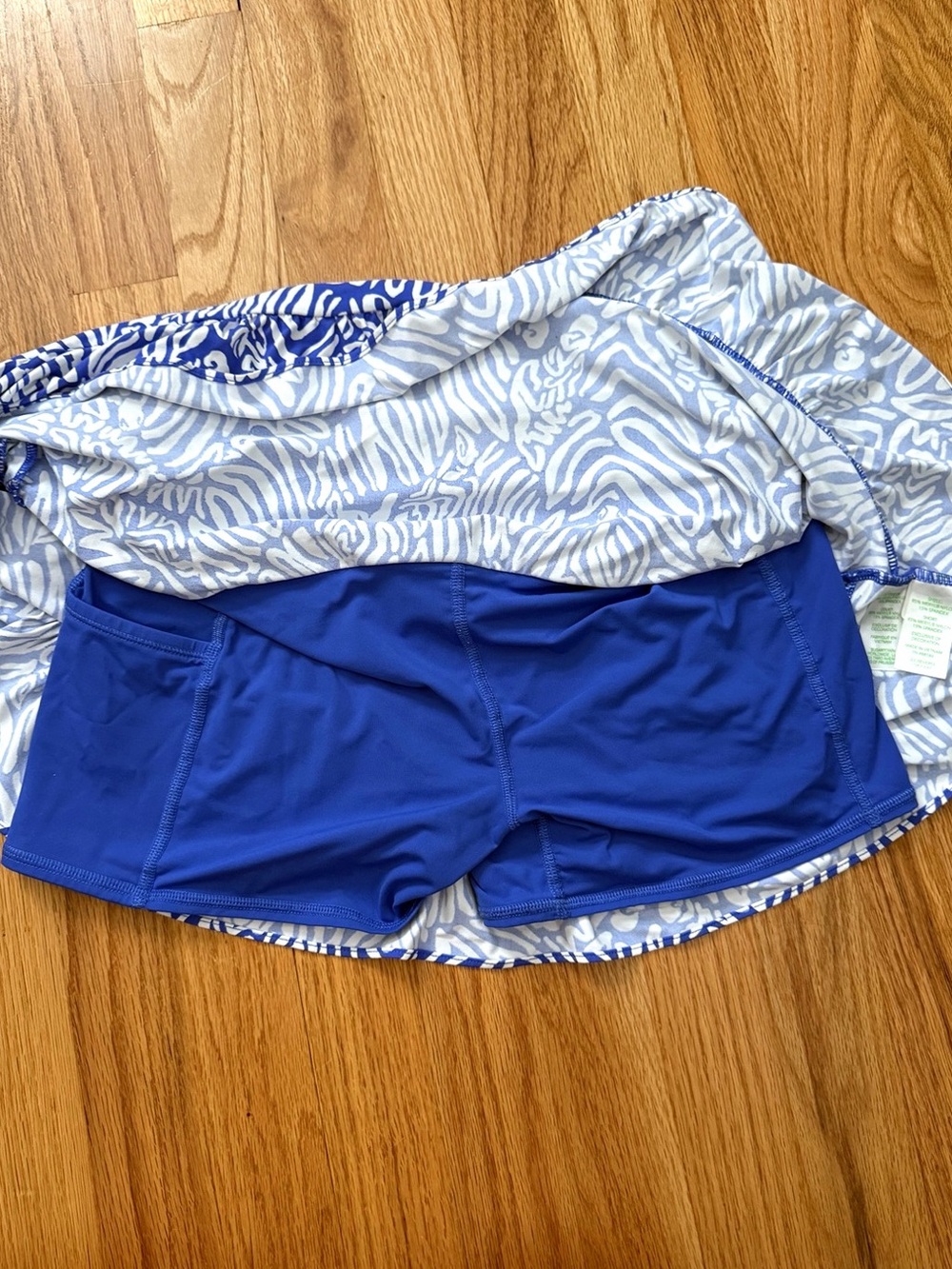 Lilly Pulitzer Cascadia Skort Medium Zee Bebe Golf Luxletic UPF 50+ 13” - Picture 4 of 7